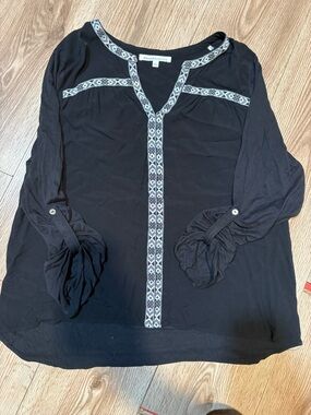 Daniel Rainn Black Boho Embroidered V-Neck Blouse